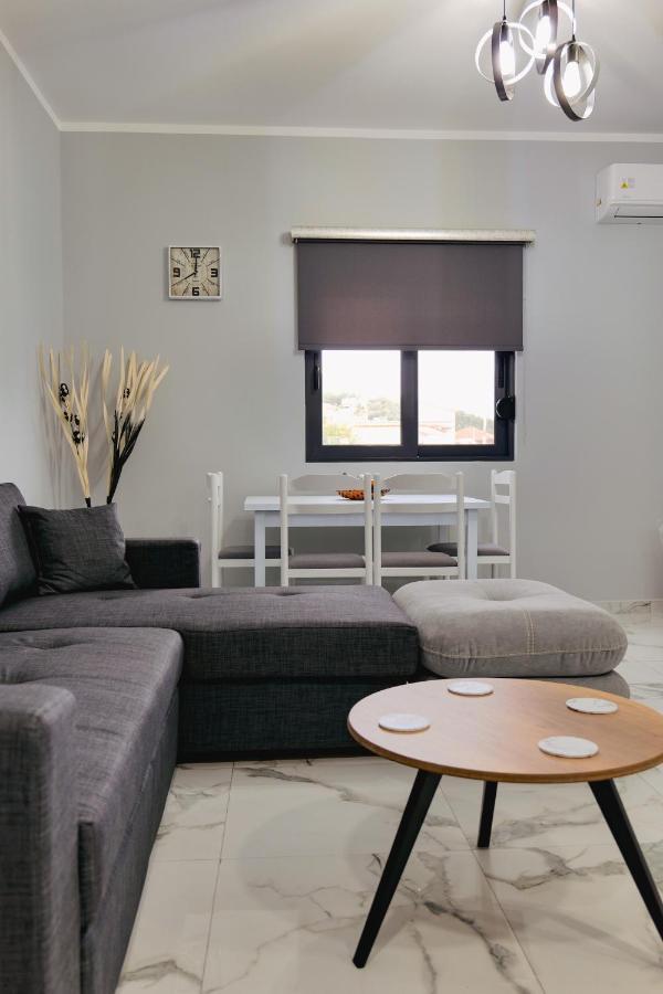 Iphigenia Luxury Flat Lägenhet Sarandë Exteriör bild