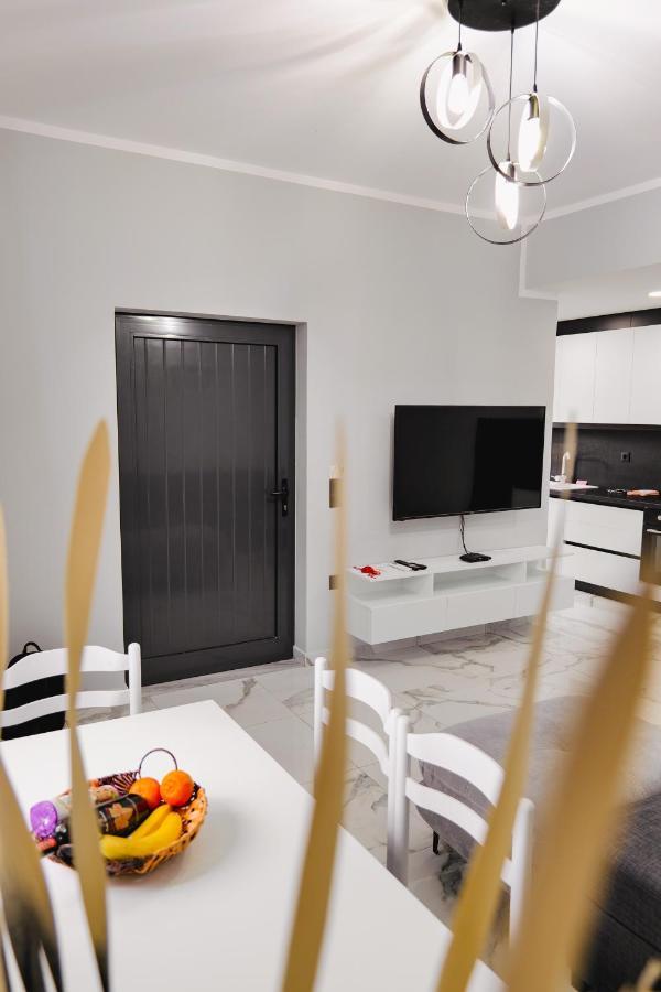 Iphigenia Luxury Flat Lägenhet Sarandë Exteriör bild